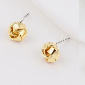14K Gold Knot Earrings